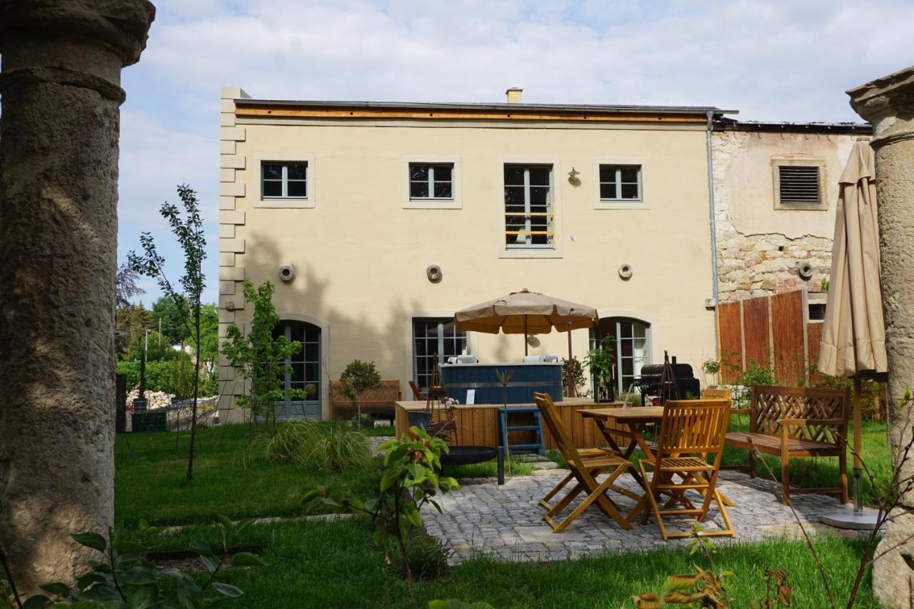 Alte Brennerei Schloss Zehista Og Akelei Pirna